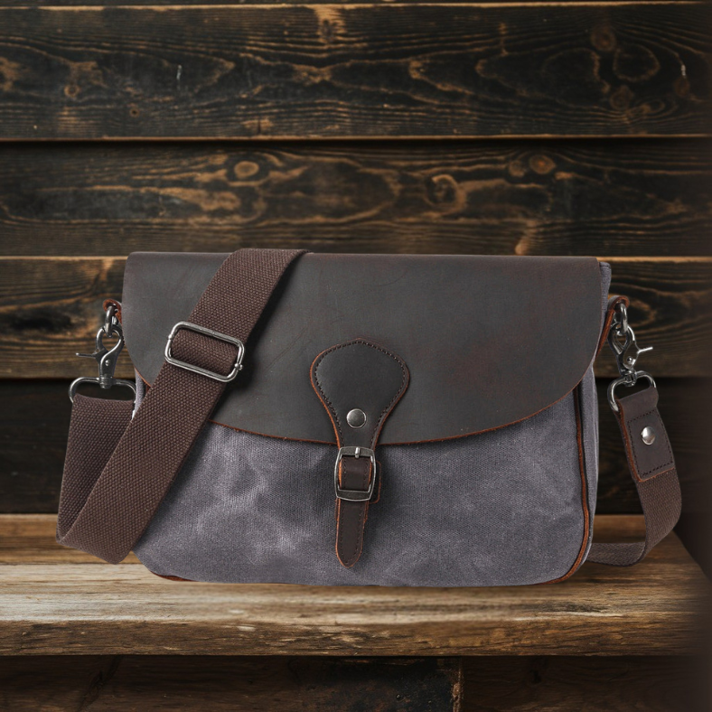 Vintage Crossbody Bag | QUINCY